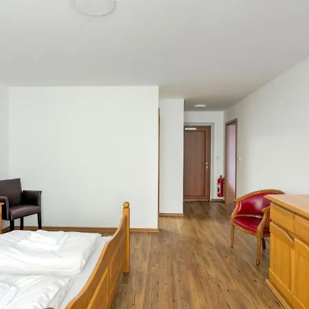Apartment Comfortable With Indoor Swimming Pool And Jacuzzi *