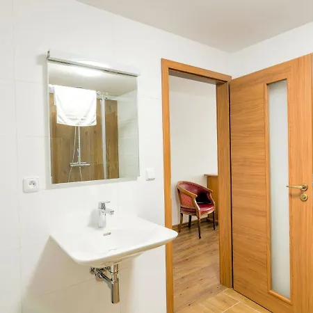 Apartment Comfortable With Indoor Swimming Pool And Jacuzzi *